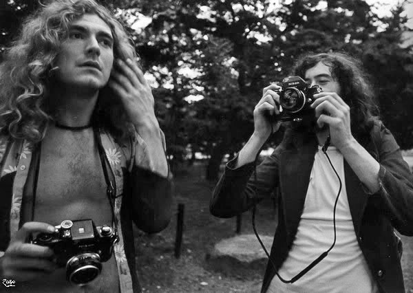 Robert-Plant-and-Jimmy-Page-with-Nikon-F2s