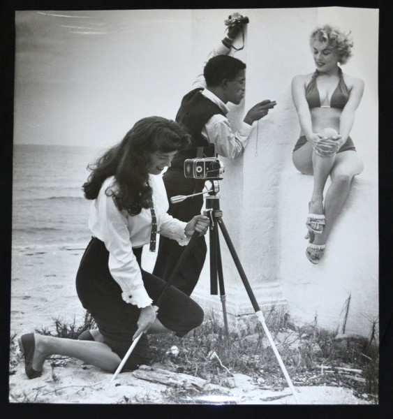 bunny-yeager-sammy-davis-jr-and-model-maria-singer-miami-beach-1955